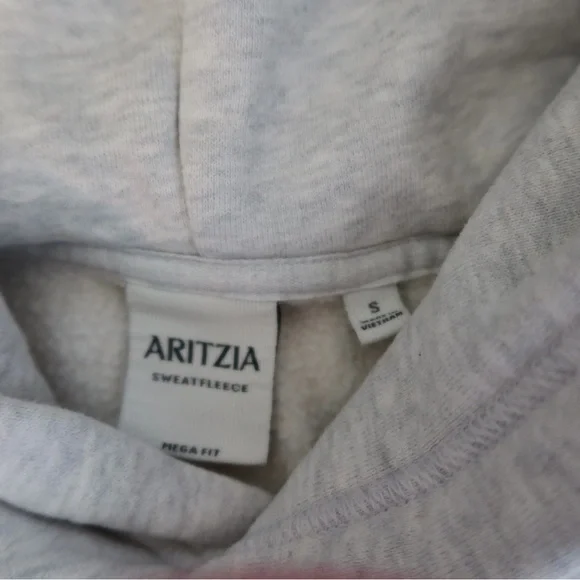🤍 Aritzia Cozy Sweatfleece Mega Raglan Hoodie – Heather Cloud White (Size S) 🤍 - Picture 3 of 4